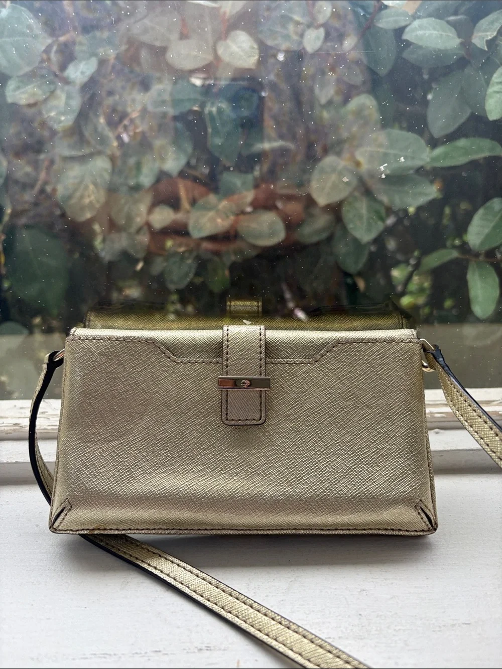 Kate Spade Gold Crossbody Wallet - Sleek Metallic Women’s Bag